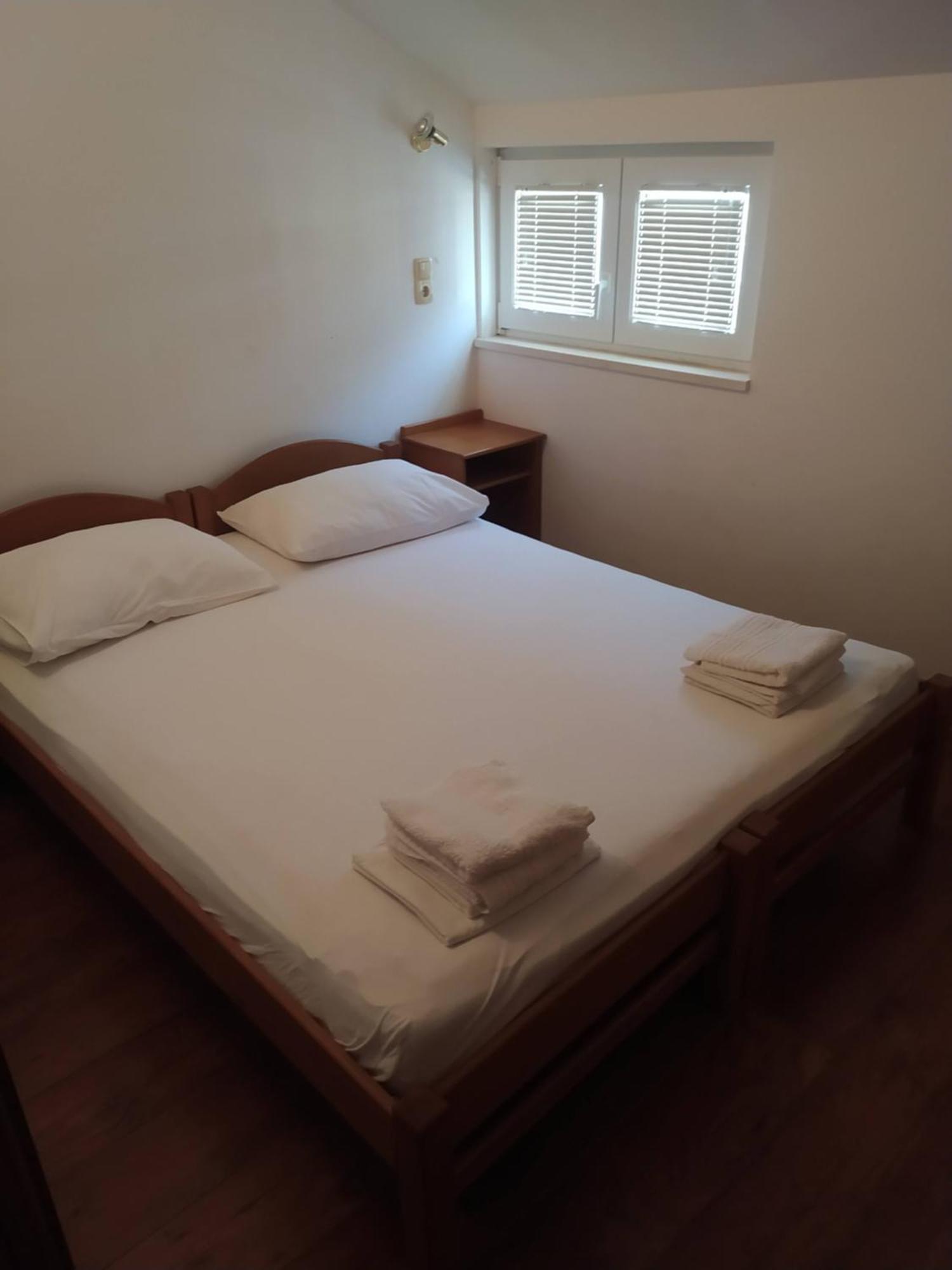 Apartments Ticinovic Omis Exterior photo